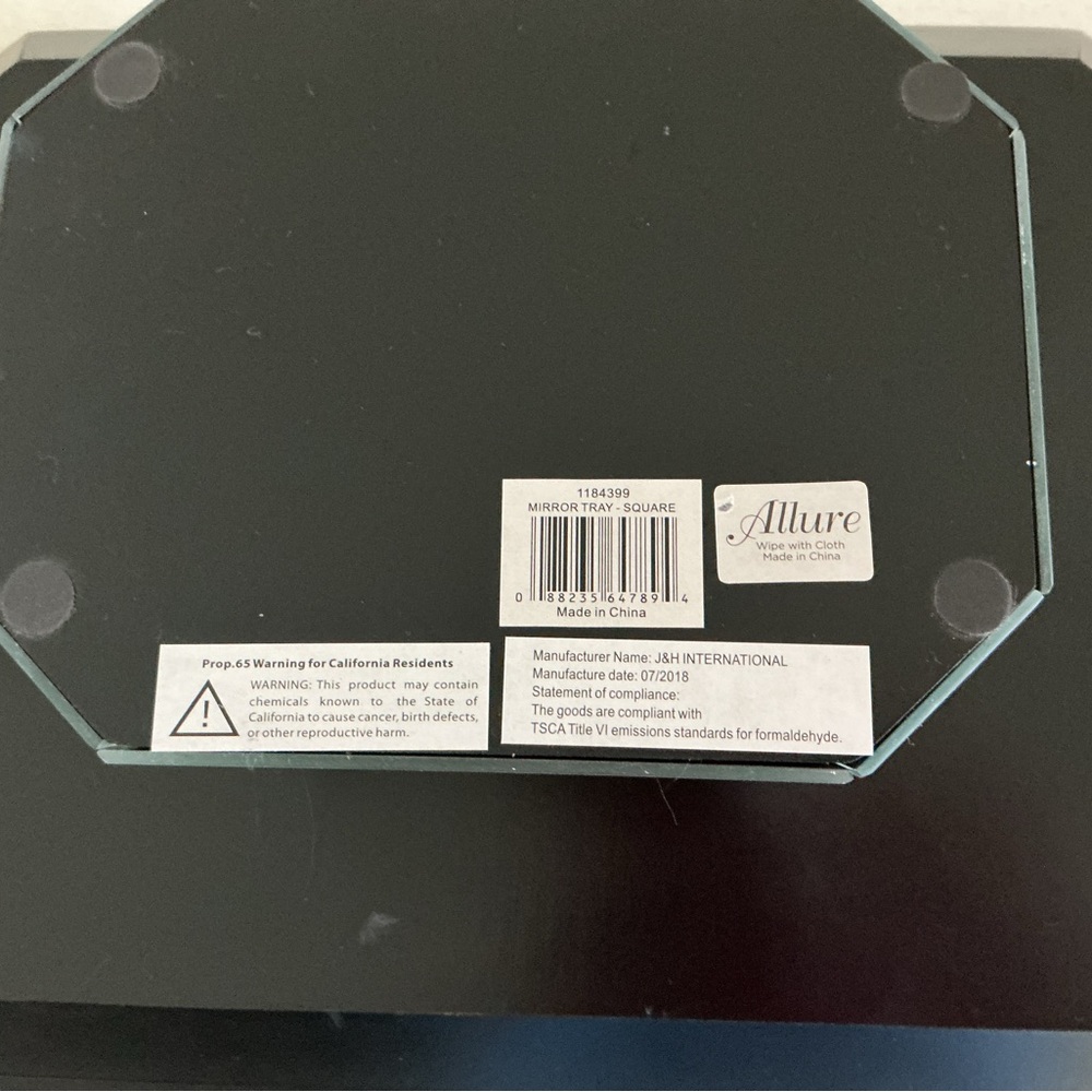 Allure Octagonal Mirror Tray - Picture 3 of 6